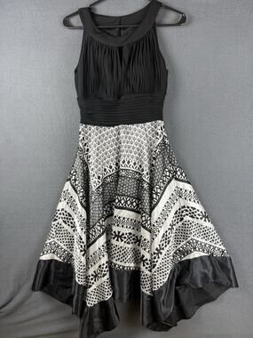 Melrose Dress Womens 6 Black White Geometric Asymetrical Sleeveless Party Formal